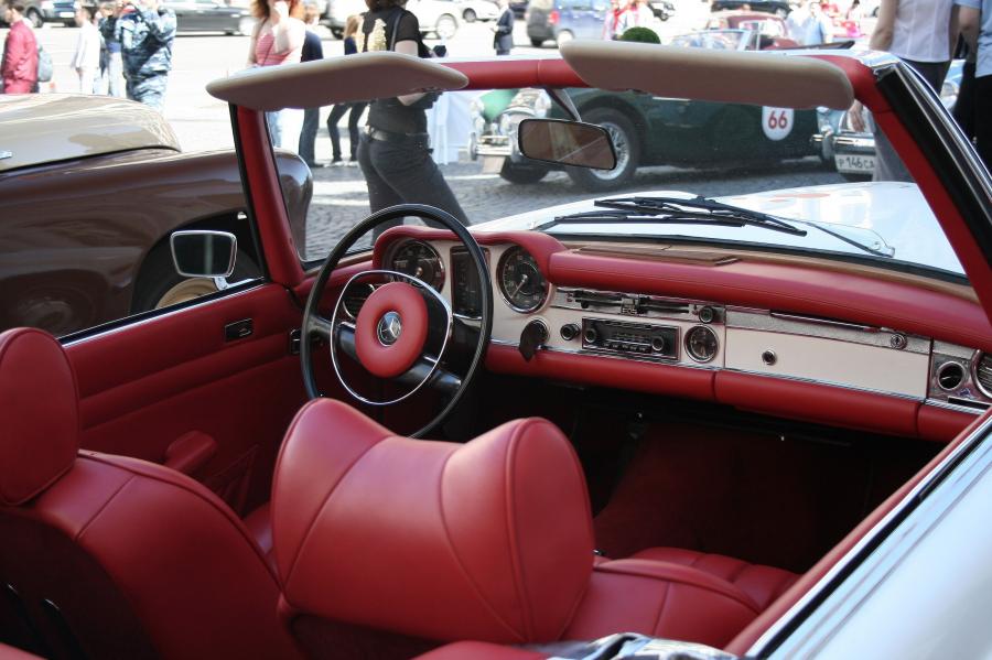  Mercedes-Benz 280 SL Pagoda Roof 1963 года  (фото 13 из 17)